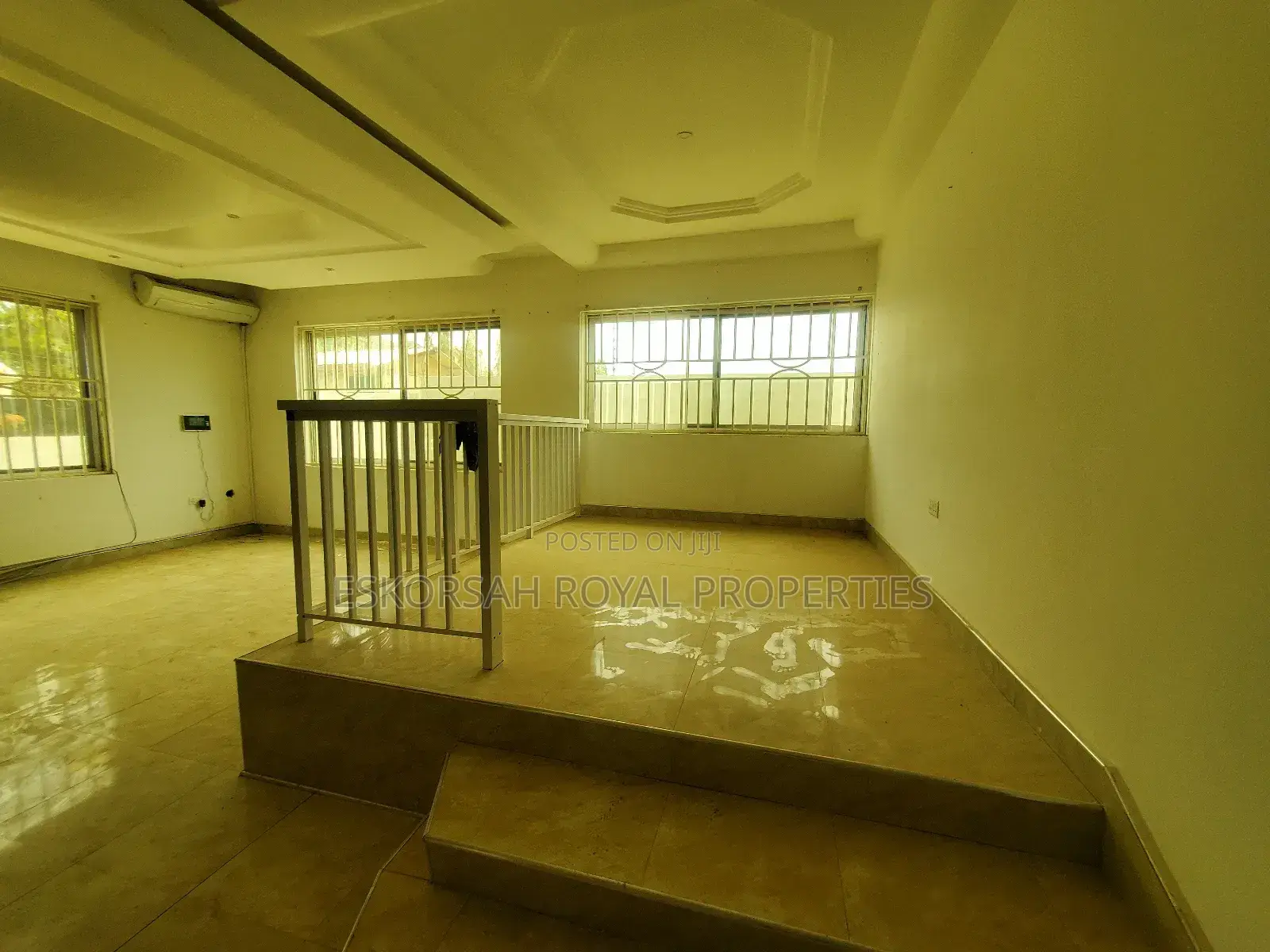 3bdrm House in West Trasacco, Adjiriganor for rent