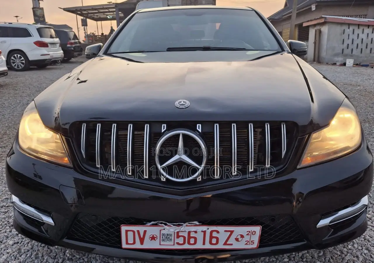 Mercedes-Benz C250 2013 Black