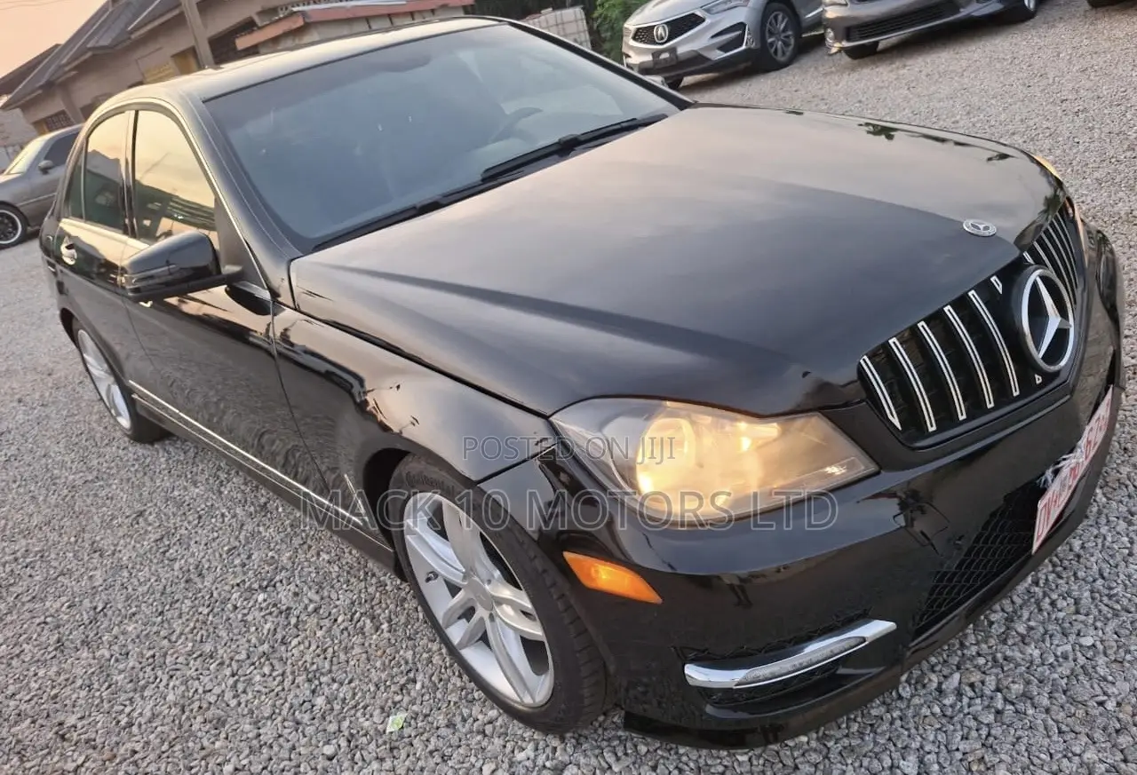 Mercedes-Benz C250 2013 Black