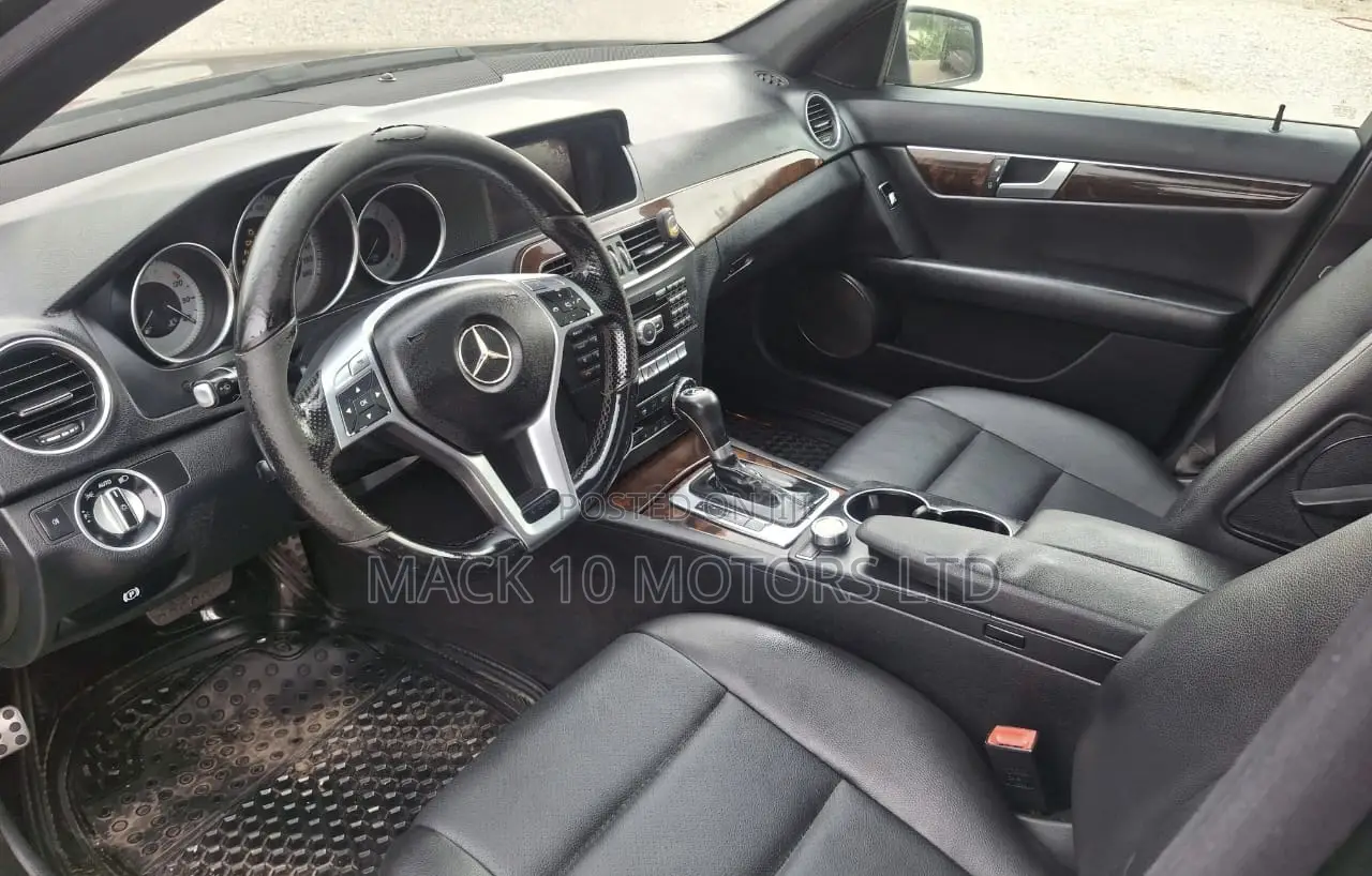 Mercedes-Benz C250 2013 Black