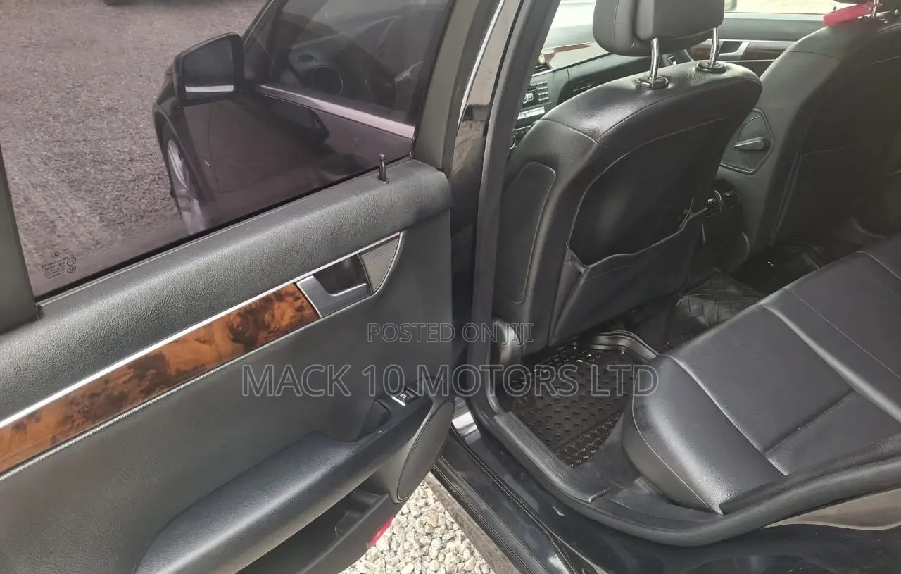 Mercedes-Benz C250 2013 Black