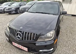 Mercedes-Benz C250 2013 Black