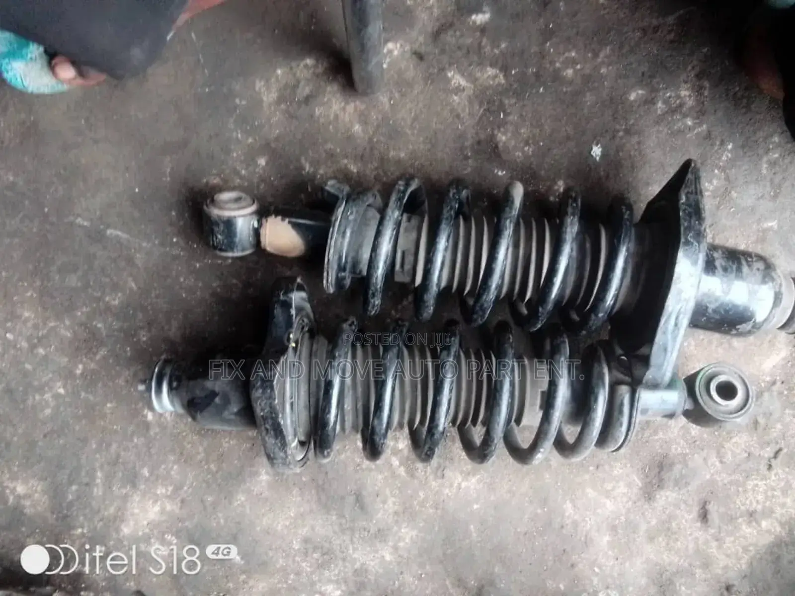Honda Ridgeline/Pilot 2017-21 Back Shock Absorbers in Stock