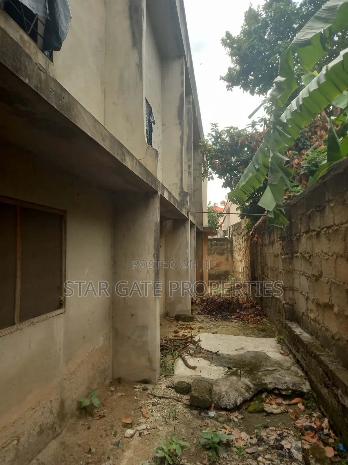 7bdrm House in Buokrom Estate Nana, Kumasi Metropolitan for sale