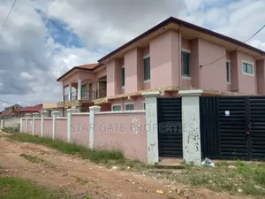 8bdrm House in Near Daban, Santasi, Kumasi Metropolitan for sale