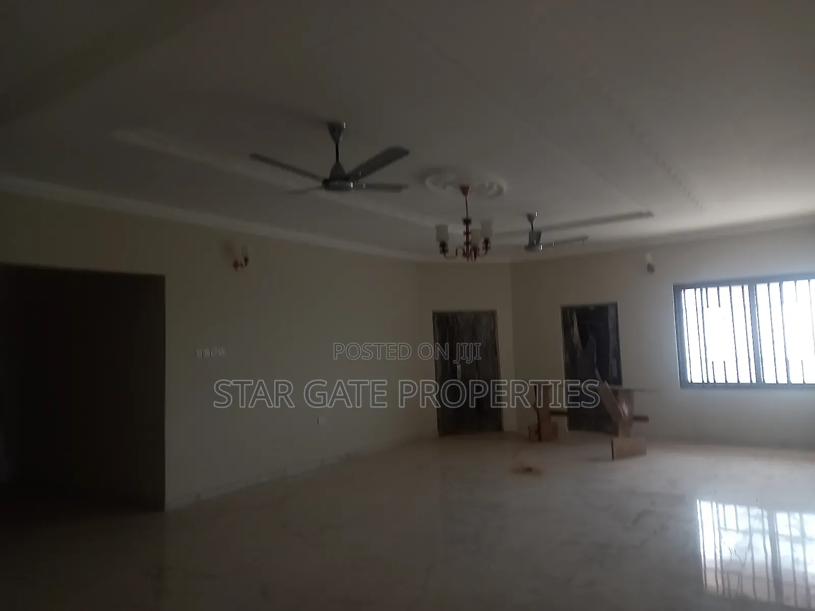 8bdrm House in Near Daban, Santasi, Kumasi Metropolitan for sale