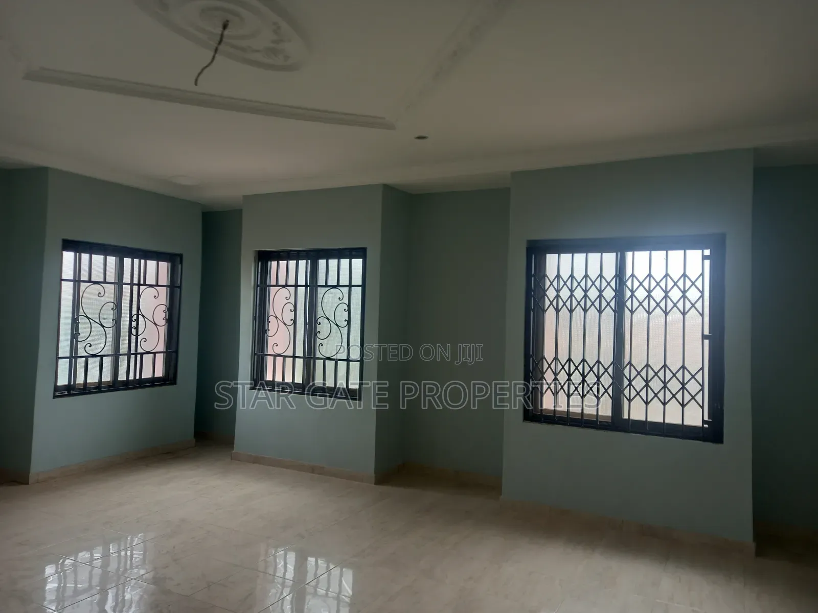 8bdrm House in Near Daban, Santasi, Kumasi Metropolitan for sale