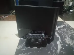 Ps4 With Fc26 + Other Games + 2 Controller
