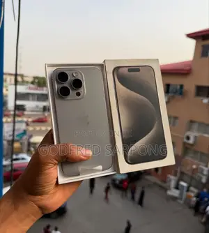 New Apple iPhone 15 Pro Max 256 GB Silver