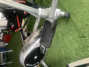 Elliptical Cross Trainer Machine