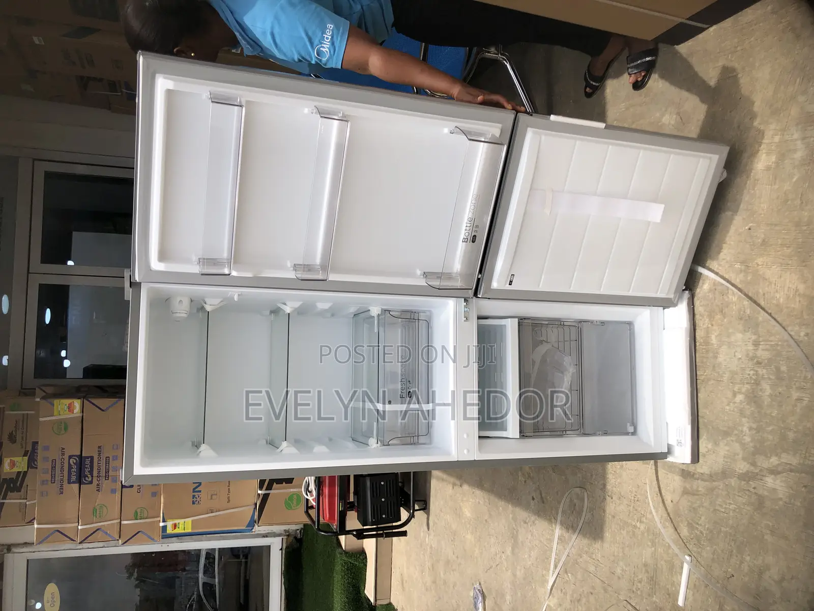 Midea Bottom Freezer 174 Liters Available With Two Doors