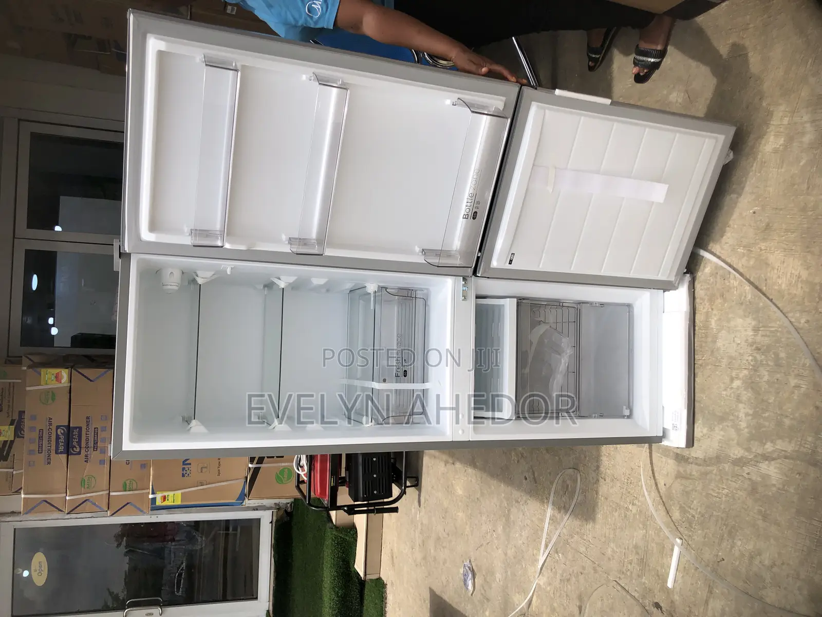 Midea Bottom Freezer 174 Liters Available With Two Doors