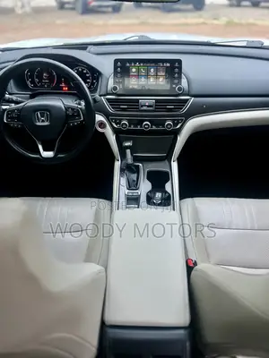Honda Accord Touring 2018 White