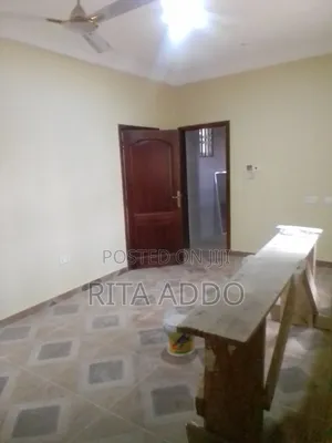 3bdrm Apartment in Lakeside for rent