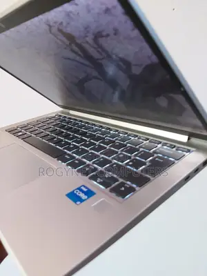 Laptop HP EliteBook 830 G8 16GB Intel Core i5 SSD 256GB