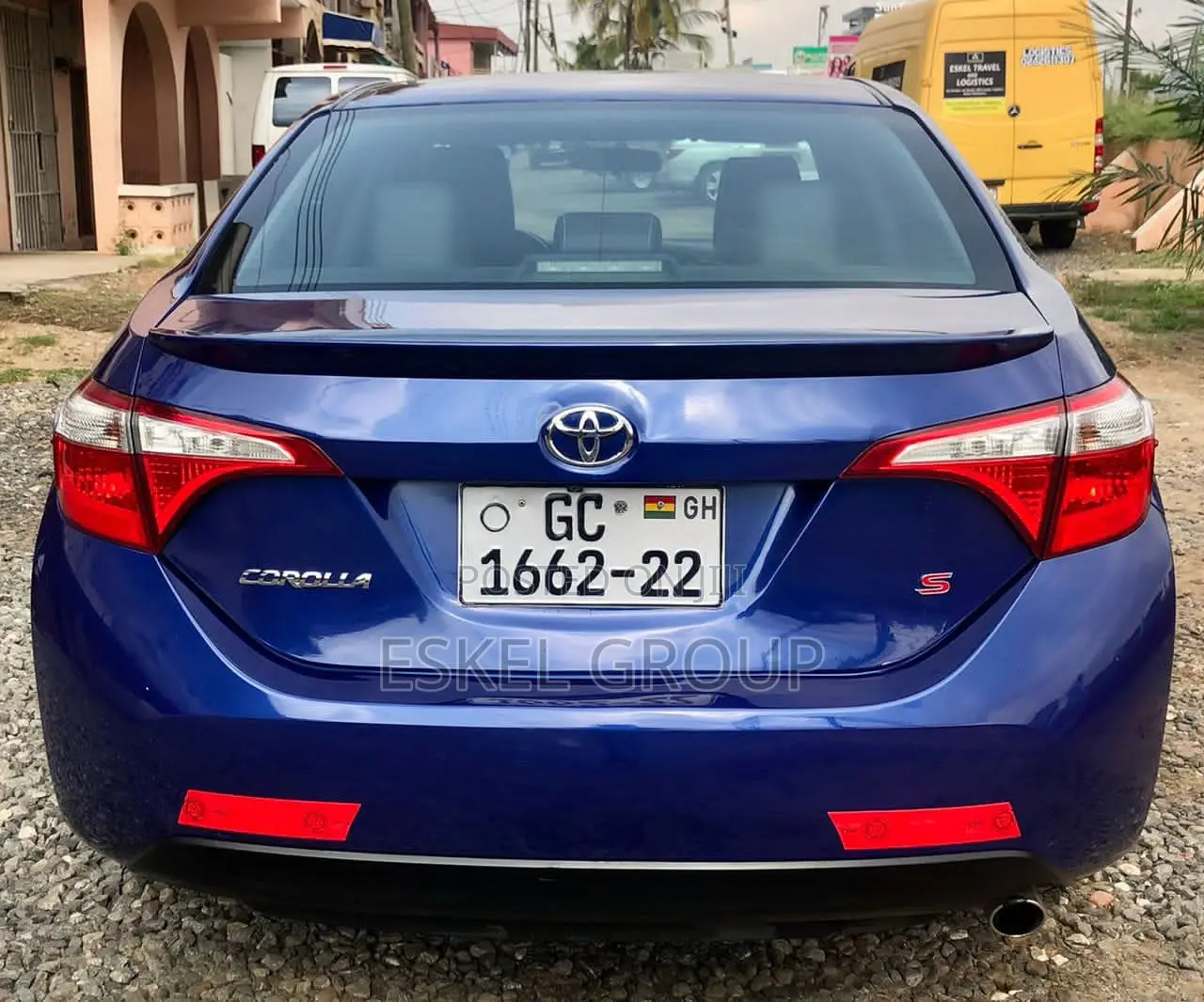 Toyota Corolla for Rent Come With a Driver