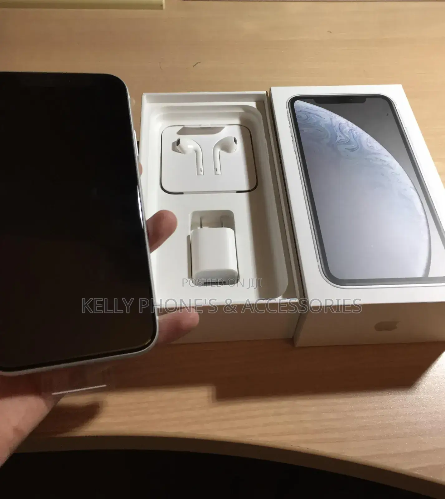 New Apple iPhone XR 64 GB Black