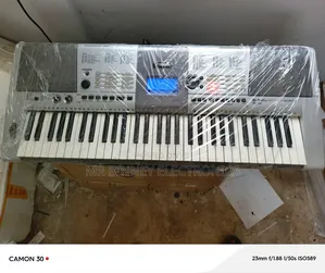 Yamaha E403