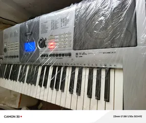 Yamaha E403
