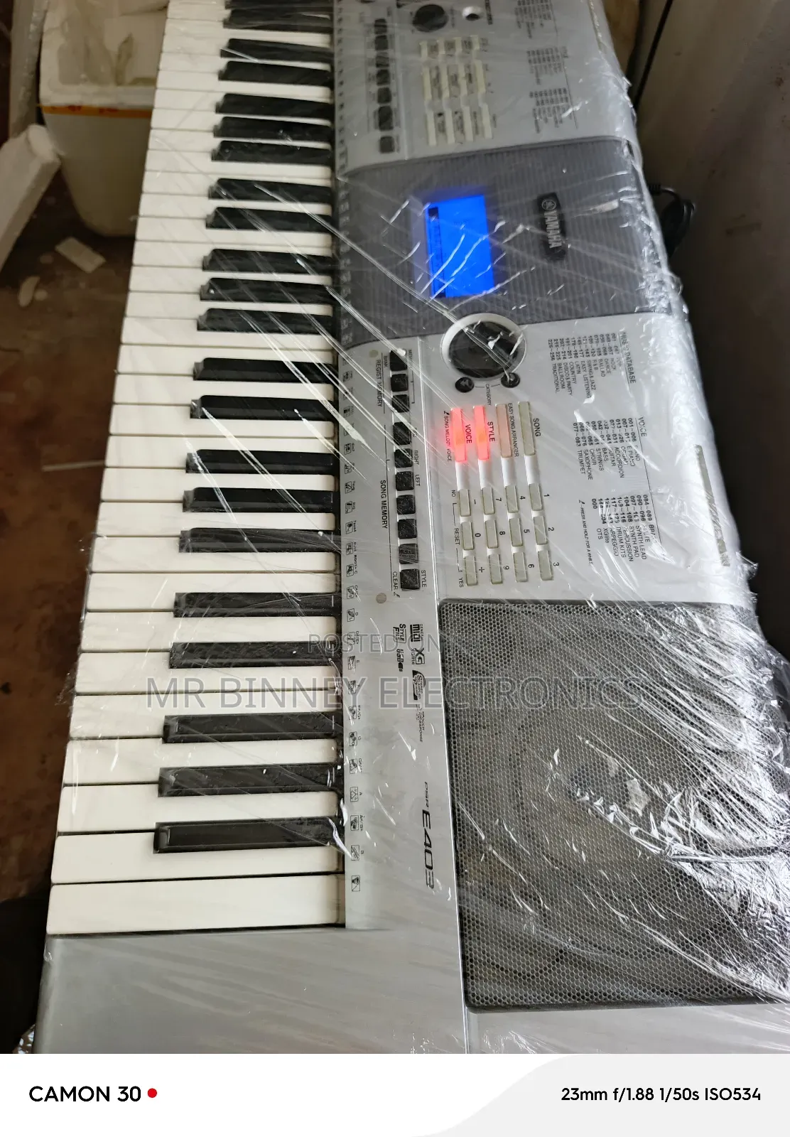 Yamaha E403