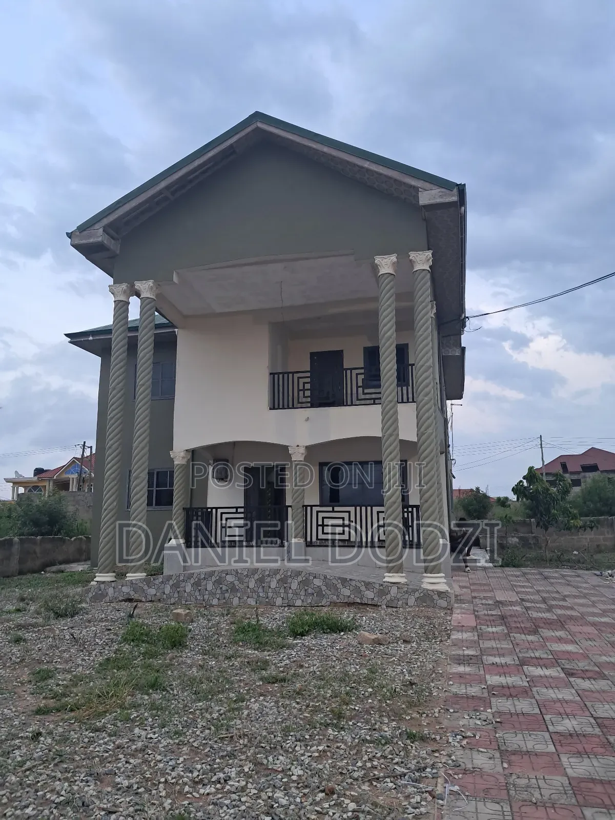 5bdrm Apartment in Kasoa for sale