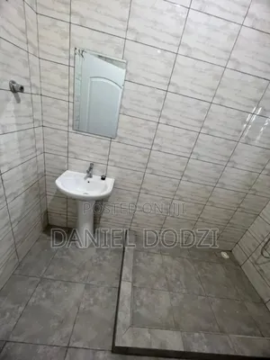 5bdrm Apartment in Kasoa for sale