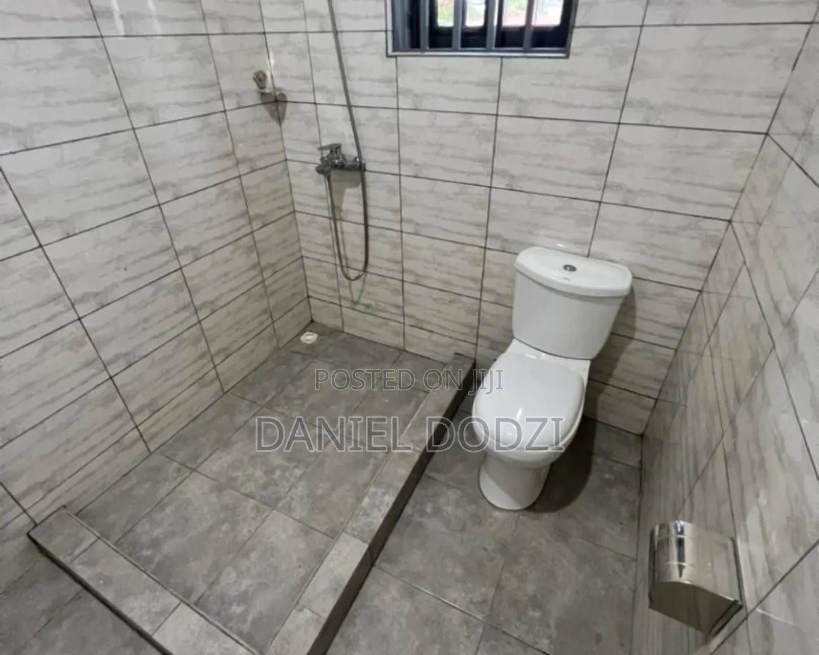 5bdrm Apartment in Kasoa for sale