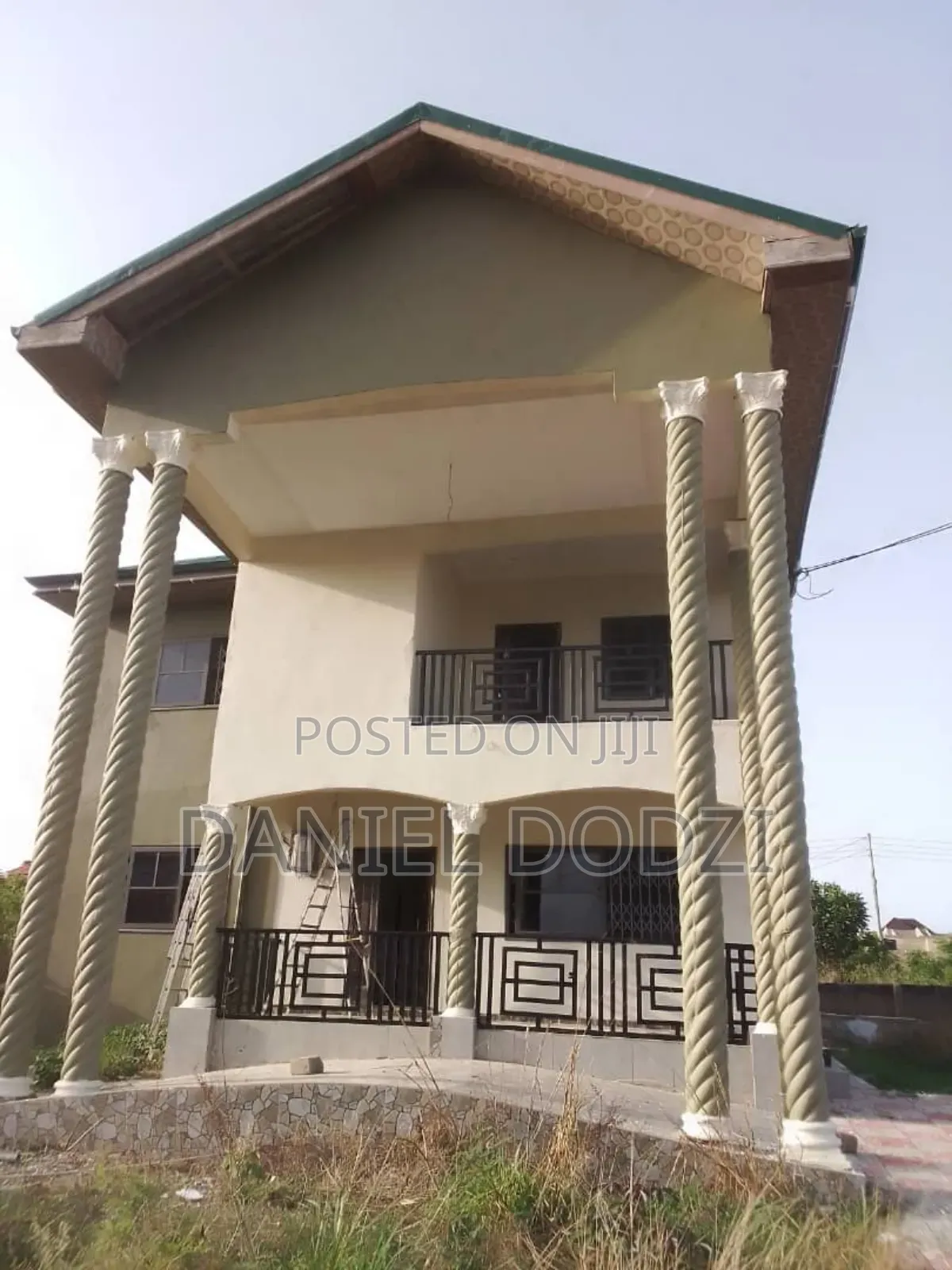5bdrm Apartment in Kasoa for sale