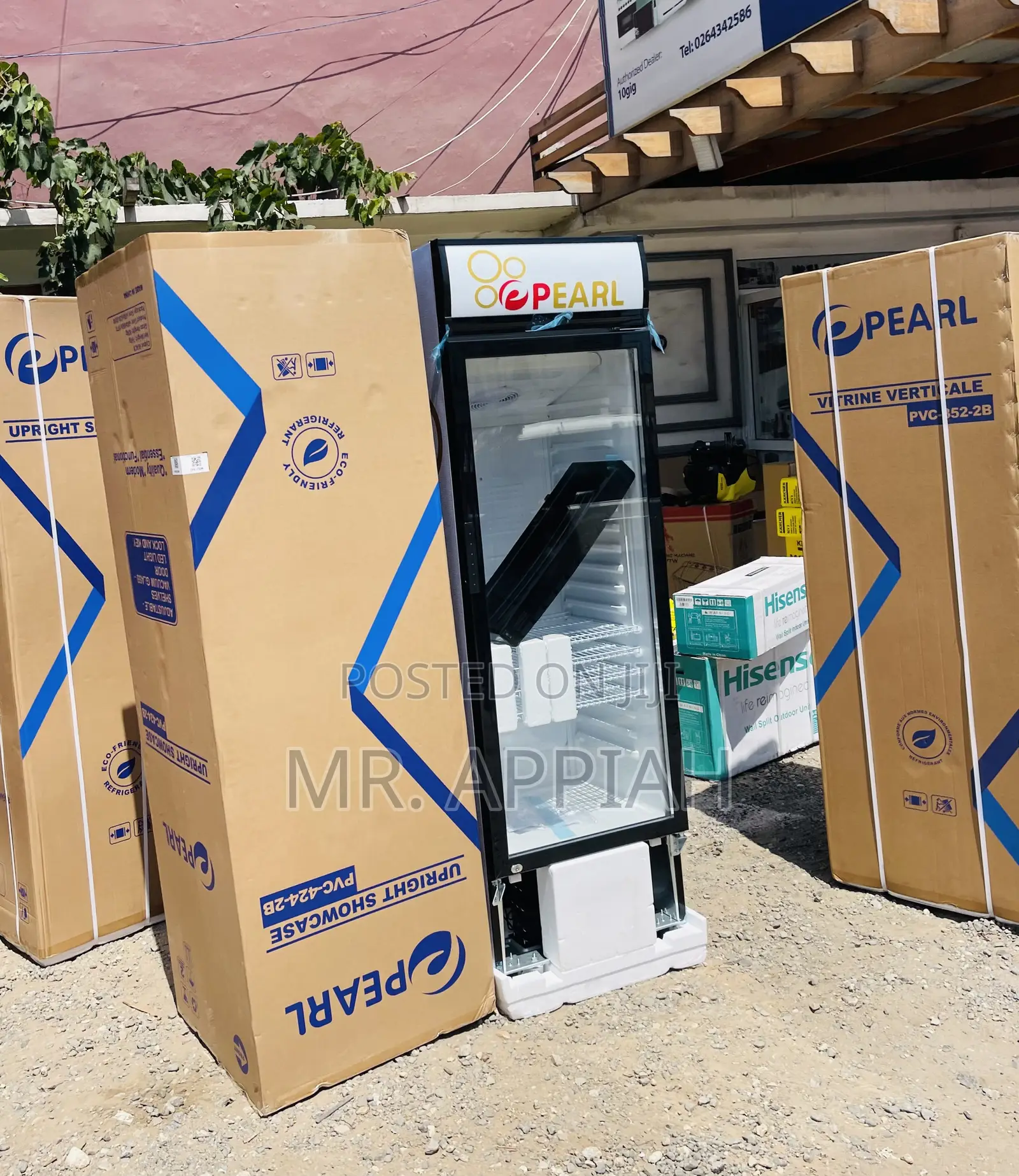 Fantastic Unique Pearl PVC 424 1 Door Beverage Cooler.