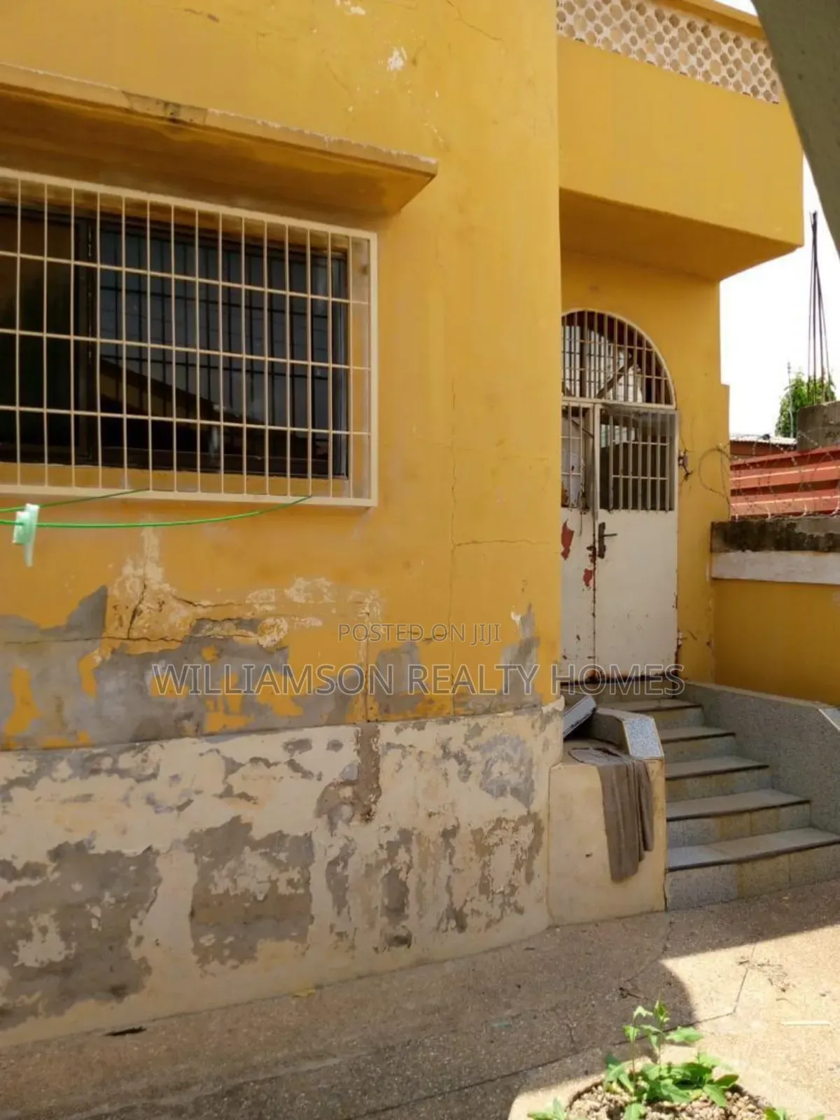 5bdrm House in Greda Estate Area, Spintex for sale