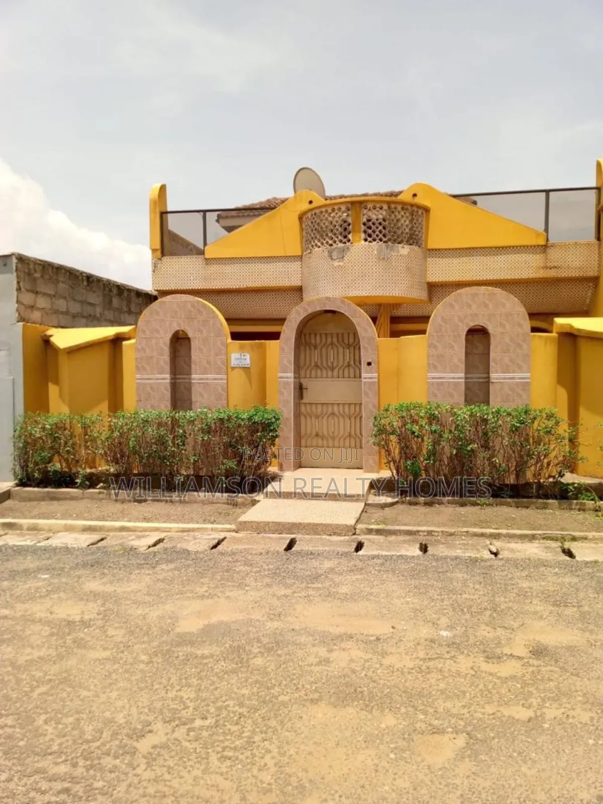 5bdrm House in Greda Estate Area, Spintex for sale