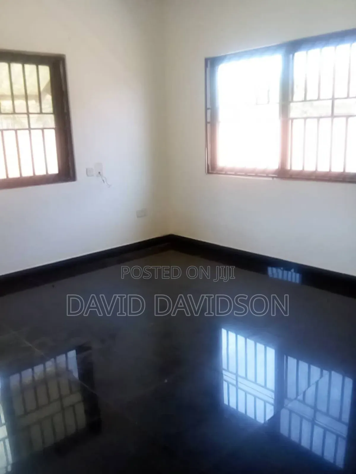 4bdrm Mansion in 4 Bedroom Self, Tema Metropolitan for rent