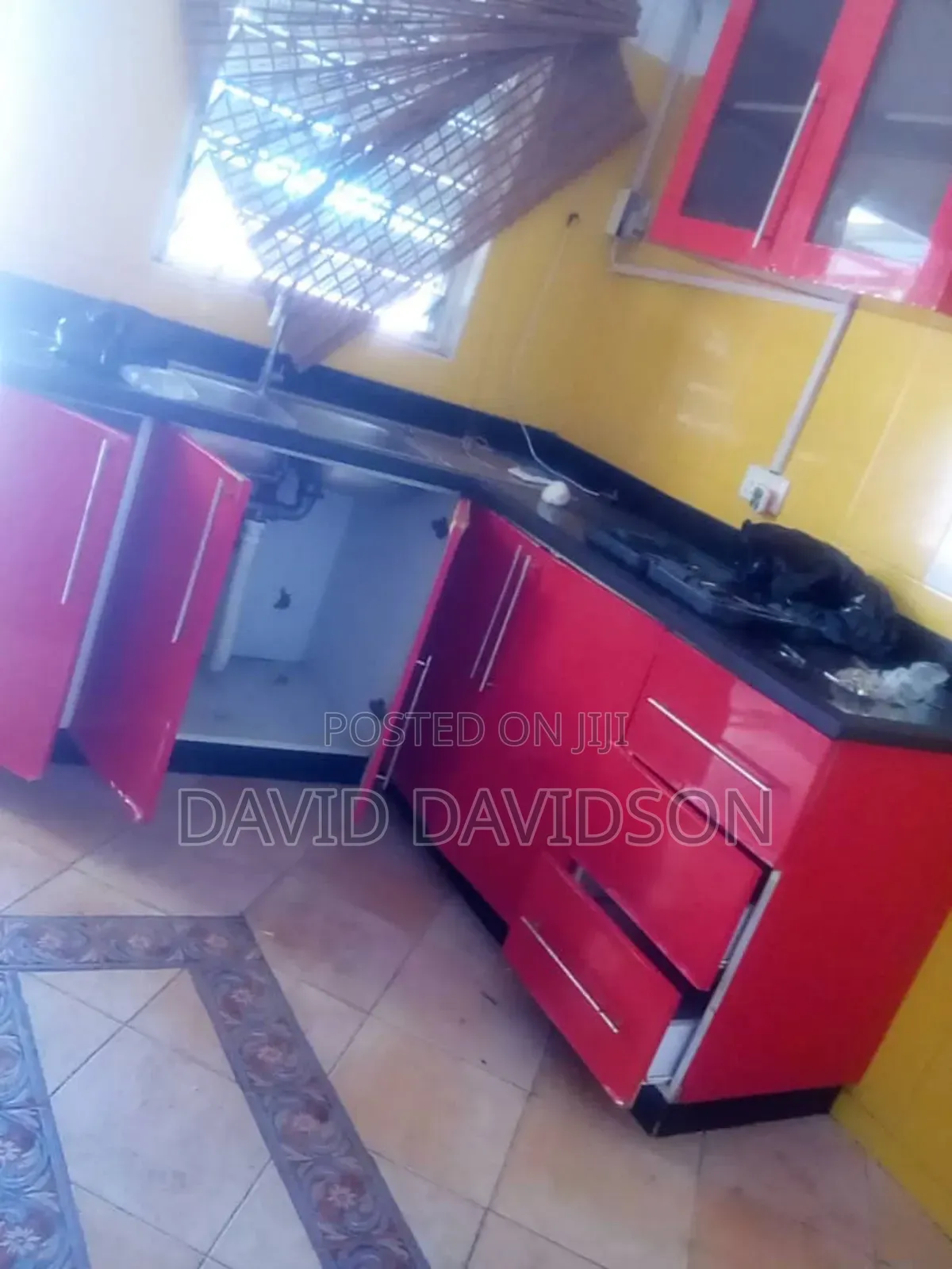 4bdrm Mansion in 4 Bedroom Self, Tema Metropolitan for rent