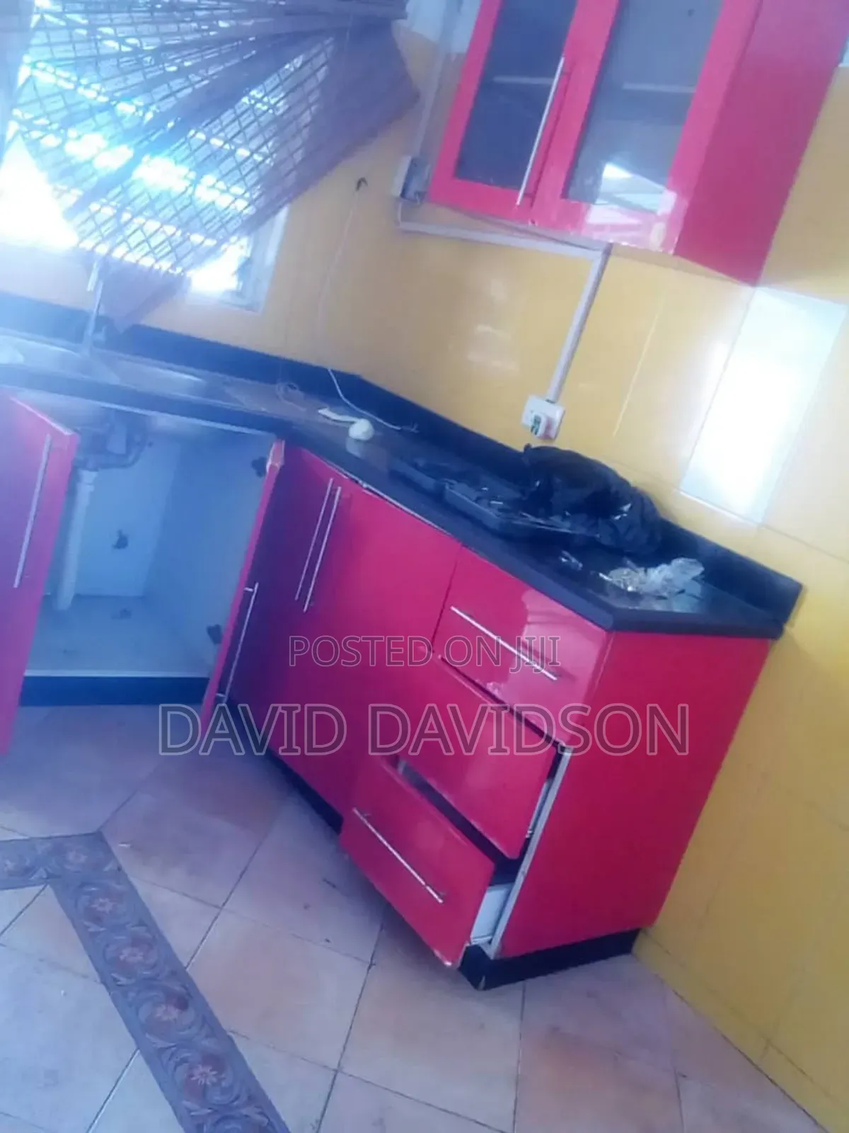 4bdrm Mansion in 4 Bedroom Self, Tema Metropolitan for rent