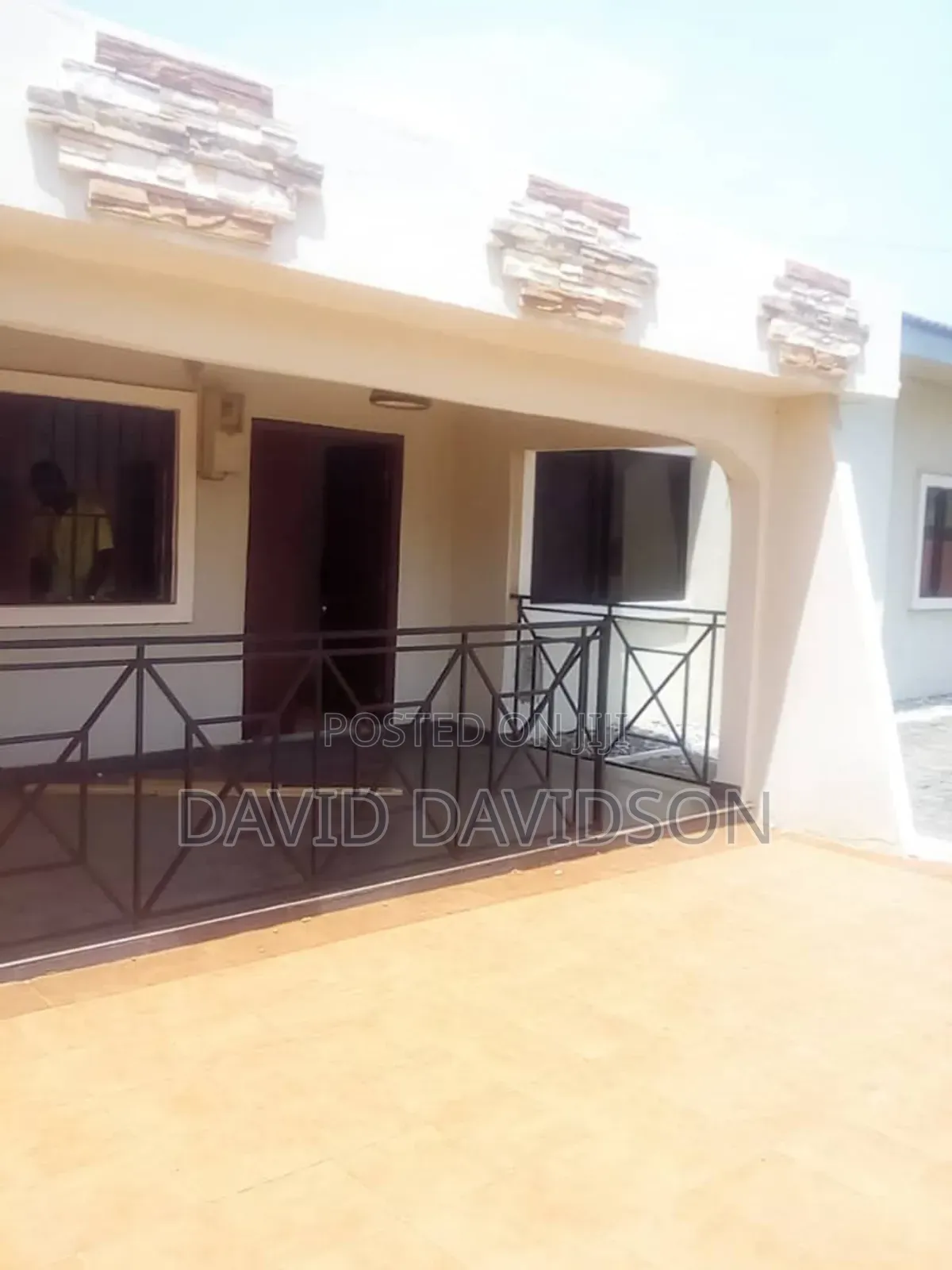 4bdrm Mansion in 4 Bedroom Self, Tema Metropolitan for rent