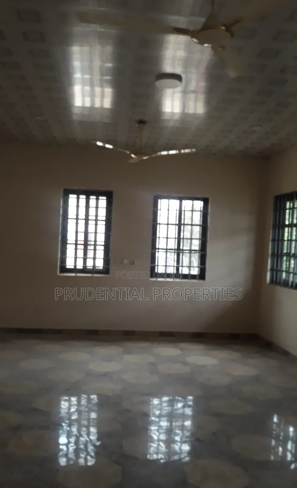 7bdrm House in Kwabenya for sale