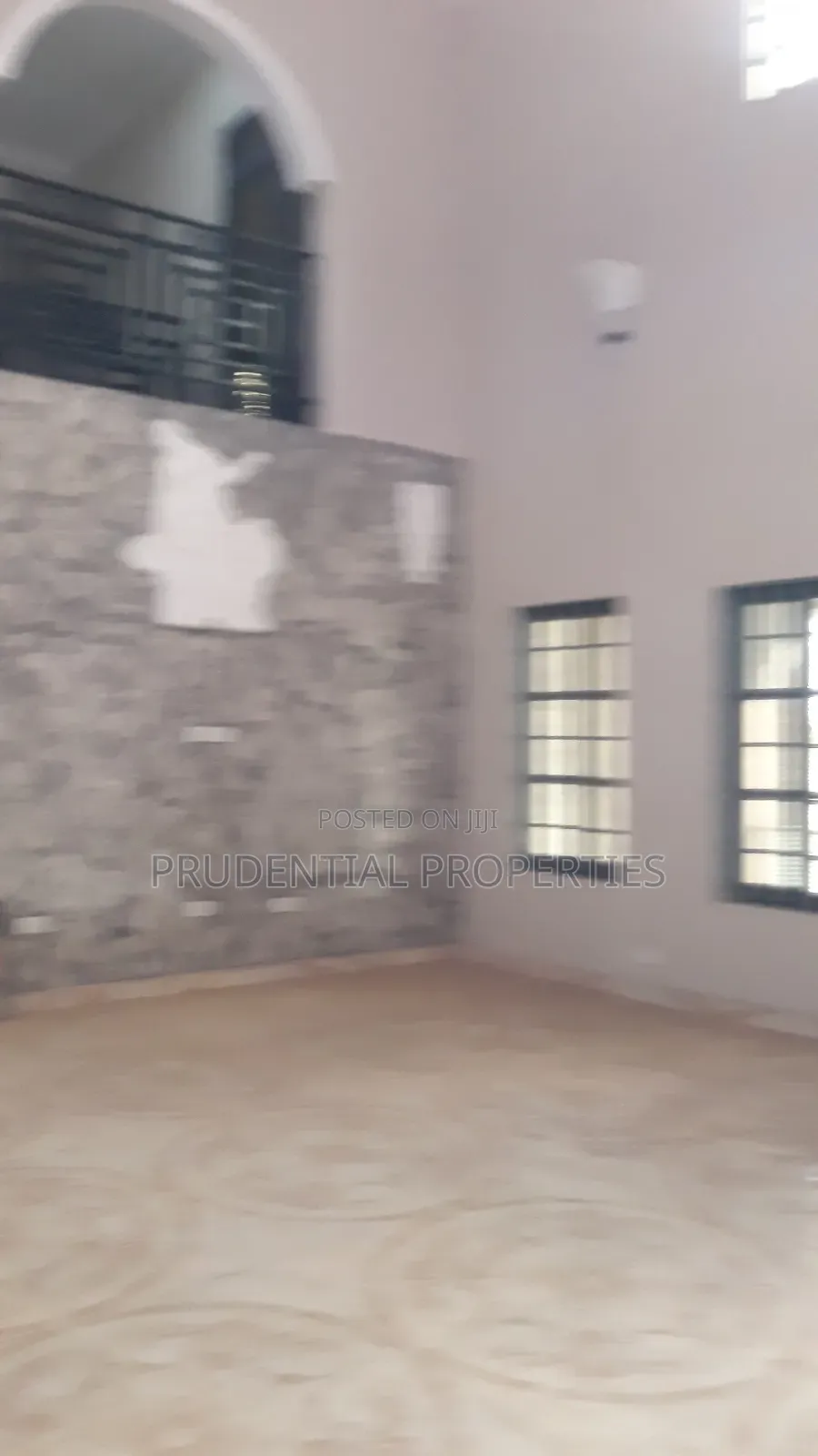 7bdrm House in Kwabenya for sale