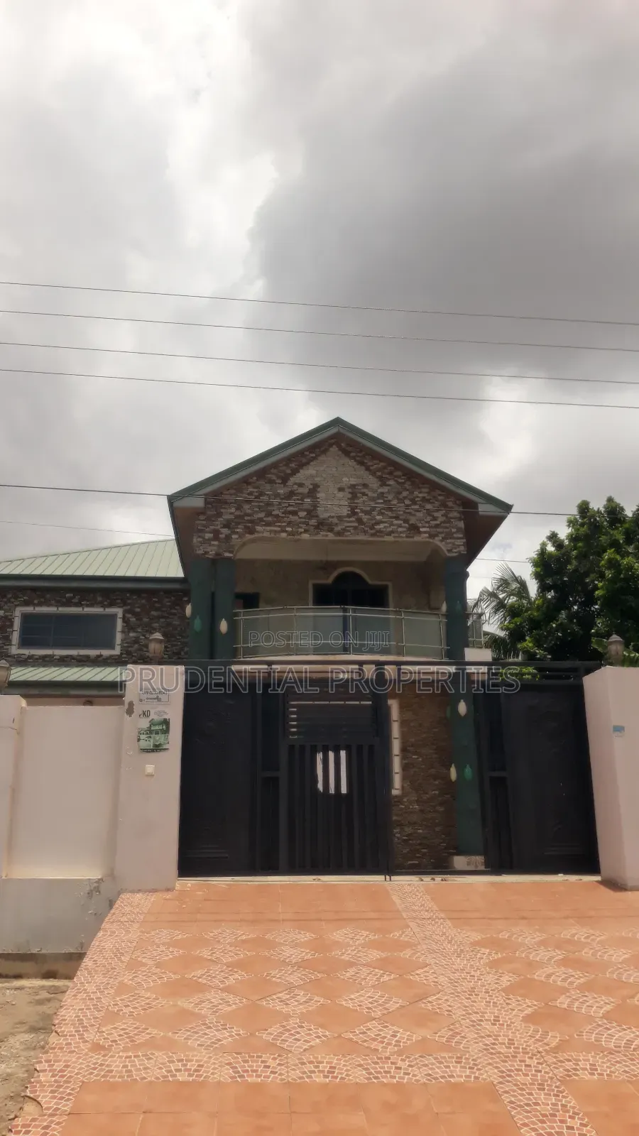 7bdrm House in Kwabenya for sale