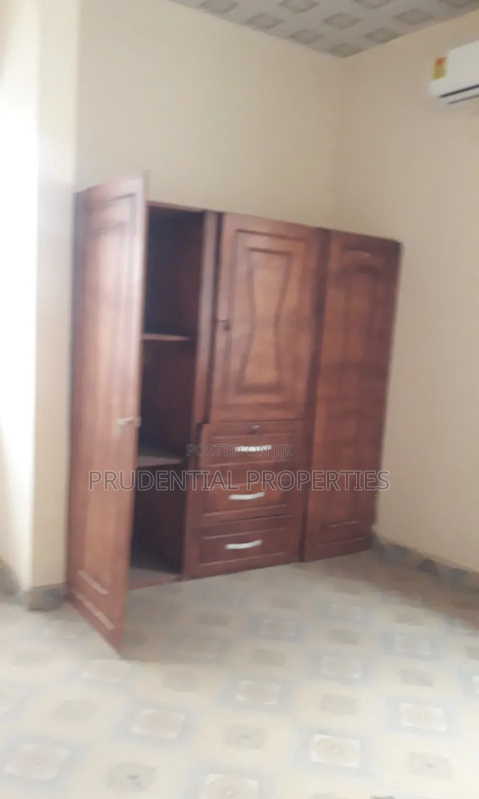 7bdrm House in Kwabenya for sale