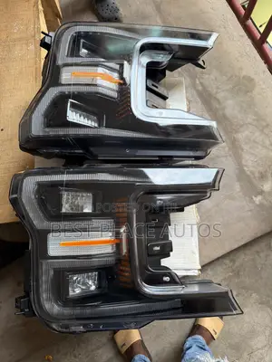 Ford F150 2017– Headlights