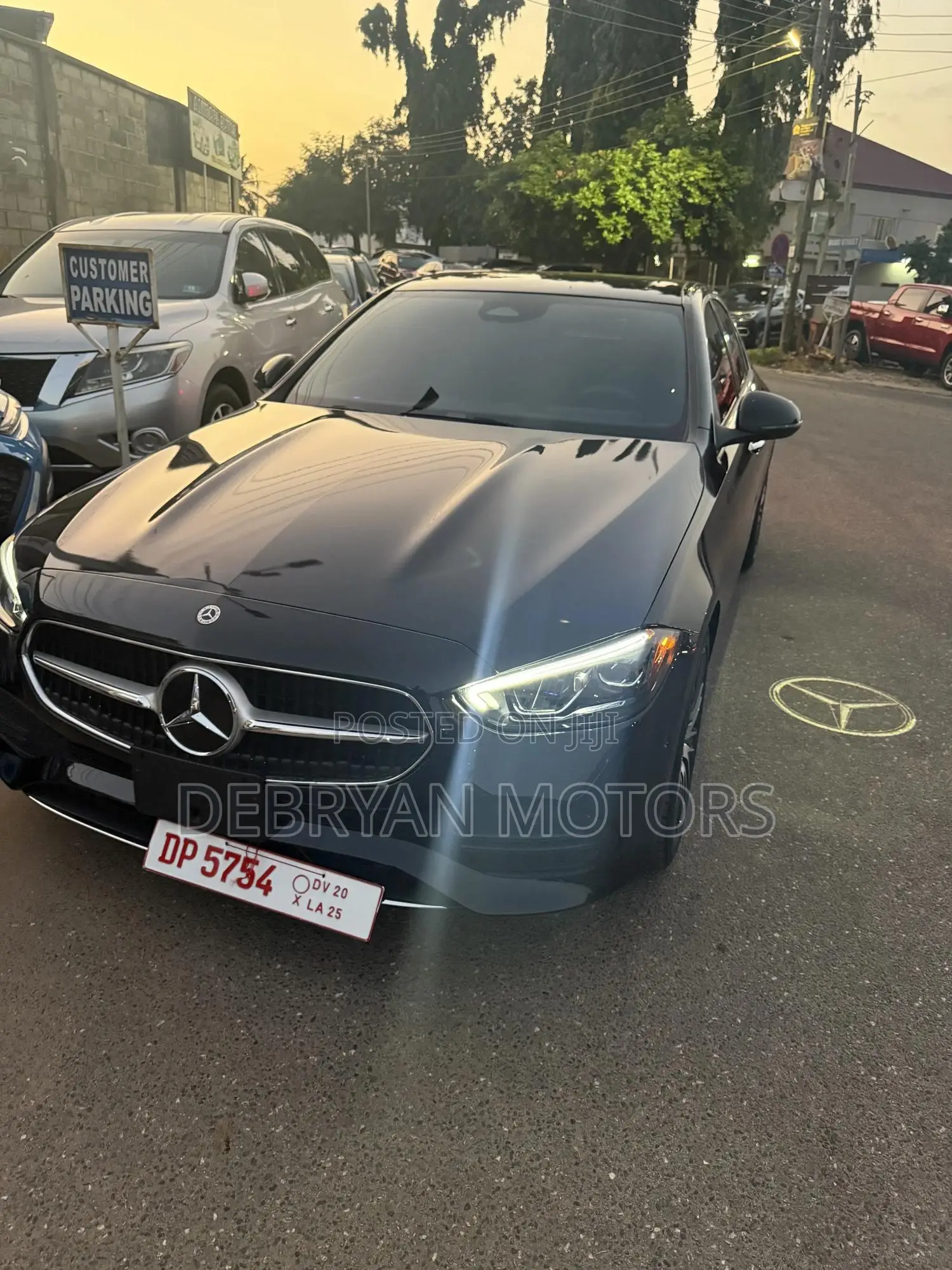 Mercedes-Benz C300 2024 Black