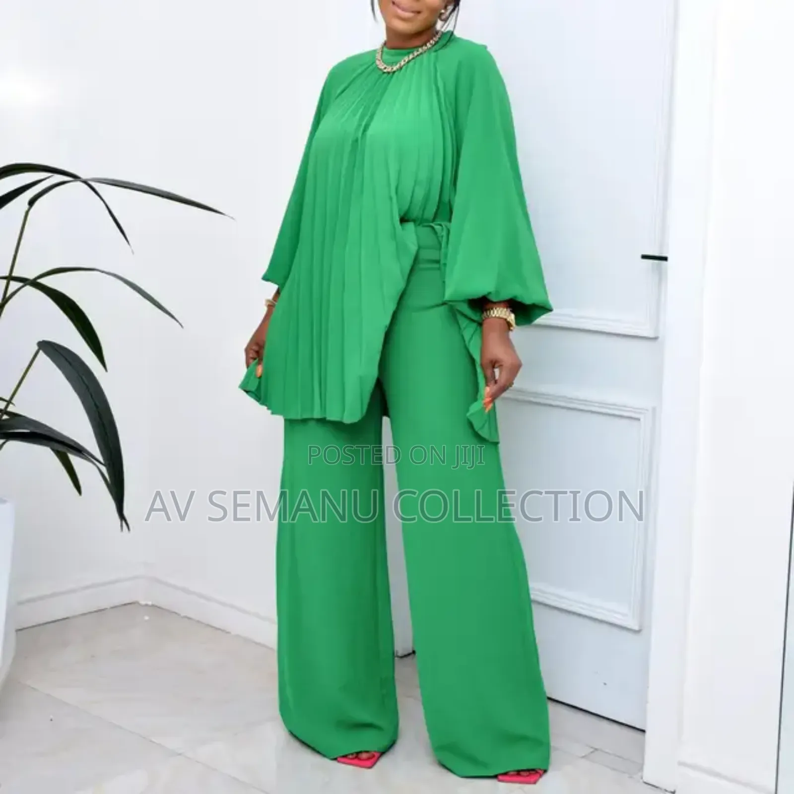 Ladies Classic 2 Piece Set