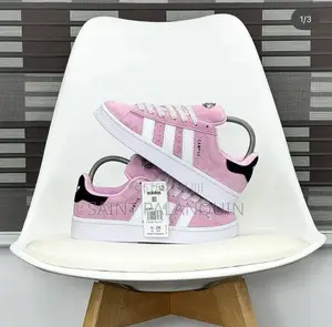 Pinky Adidas Campus