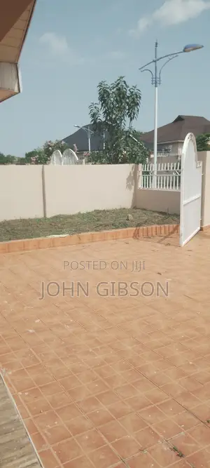 3bdrm House in Amanhia, Accra Metropolitan for rent