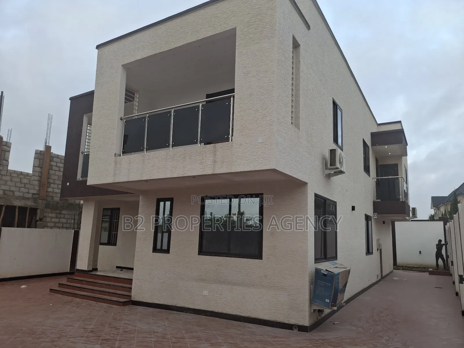 Furnished 5bdrm House in B2 Properties Agency, Kumasi Metropolitan