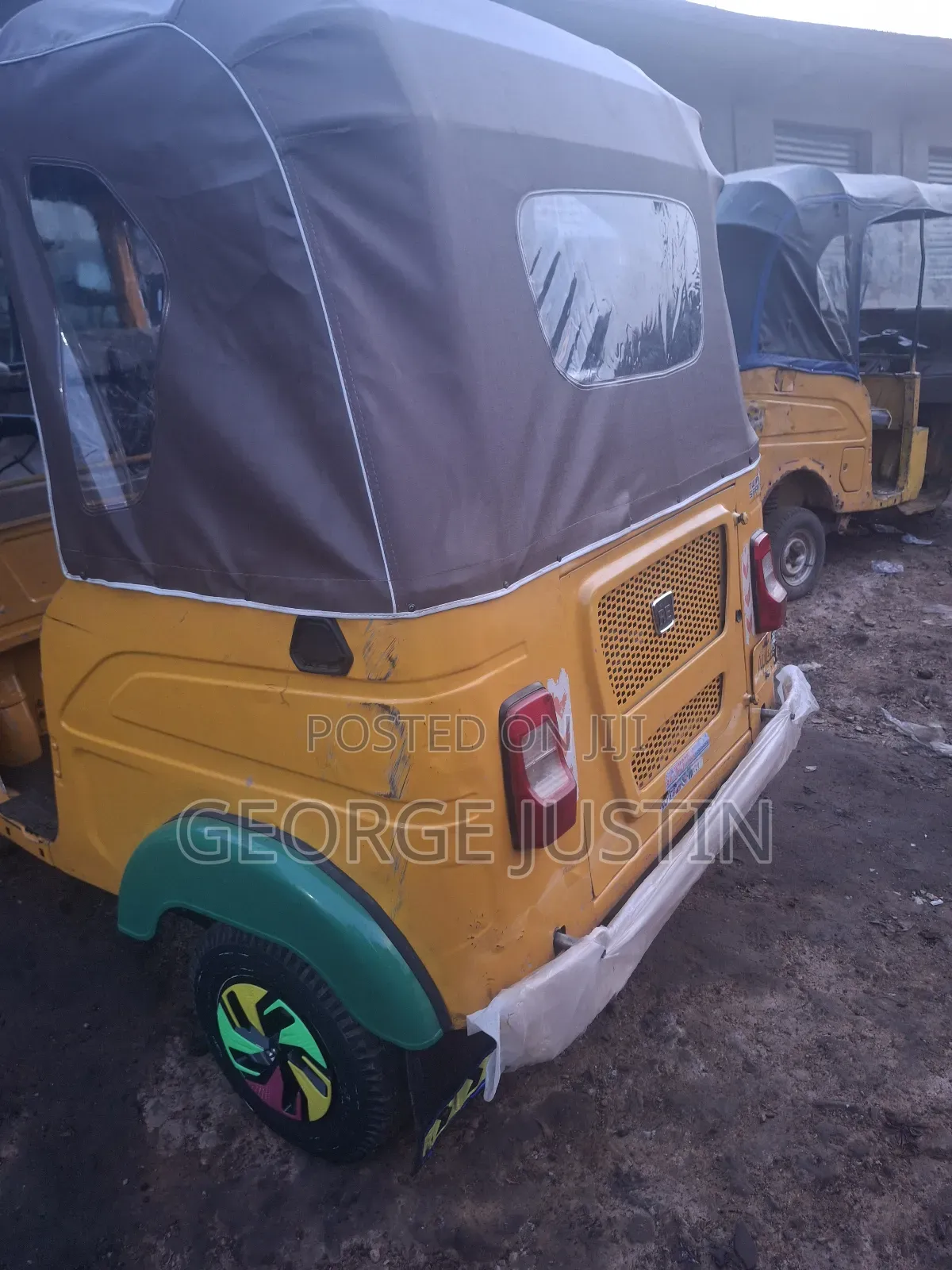 Bajaj RE 2023 Yellow