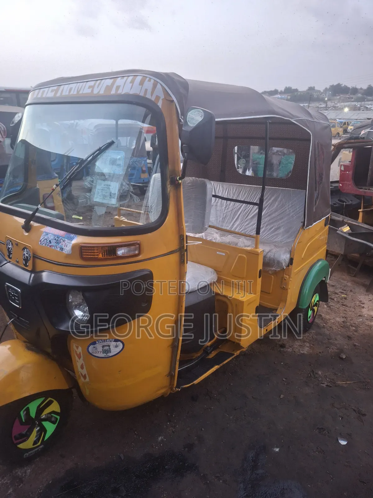 Bajaj RE 2023 Yellow
