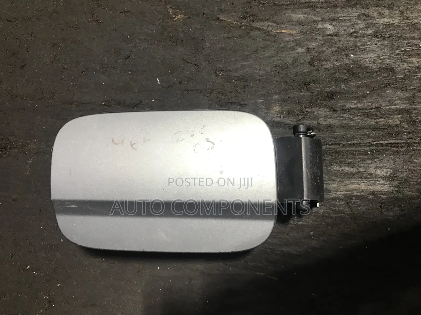 Mercedes Benz C250 (W204) Body Petrol / Diesel Tank Cover