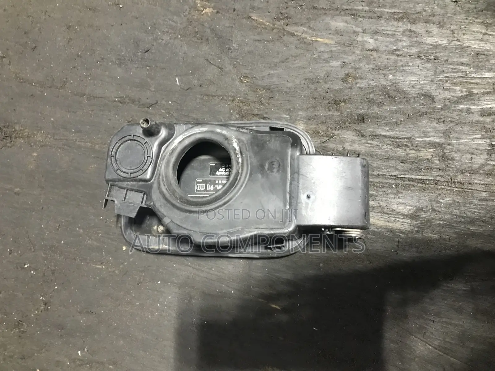 Mercedes Benz C250 (W204) Body Petrol / Diesel Tank Cover