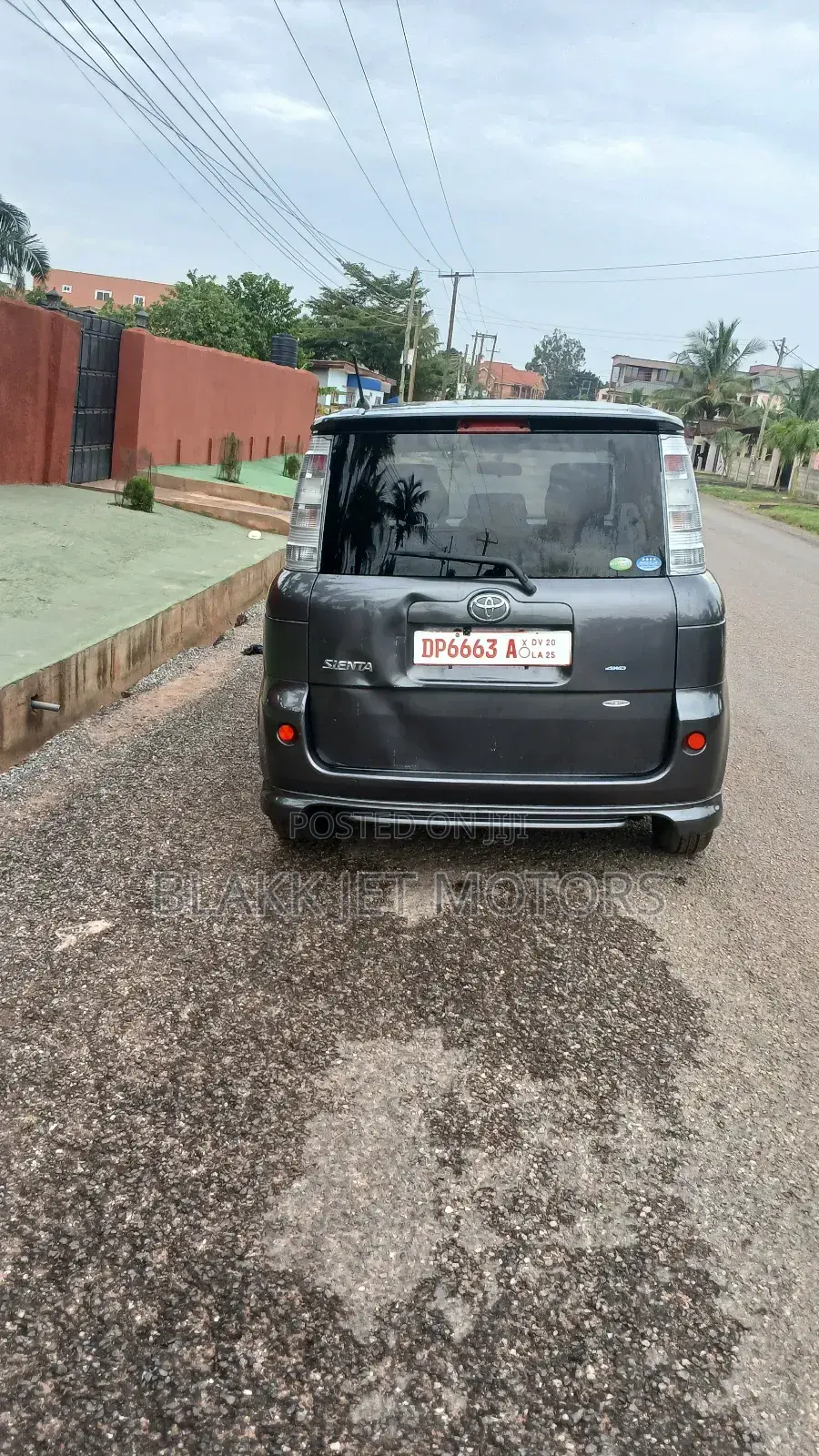 Toyota Sienta 1.5 AWD 2013 Gray